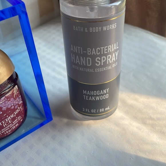 Bath & BodyWorks Variety Bundle - Picture 4 of 11